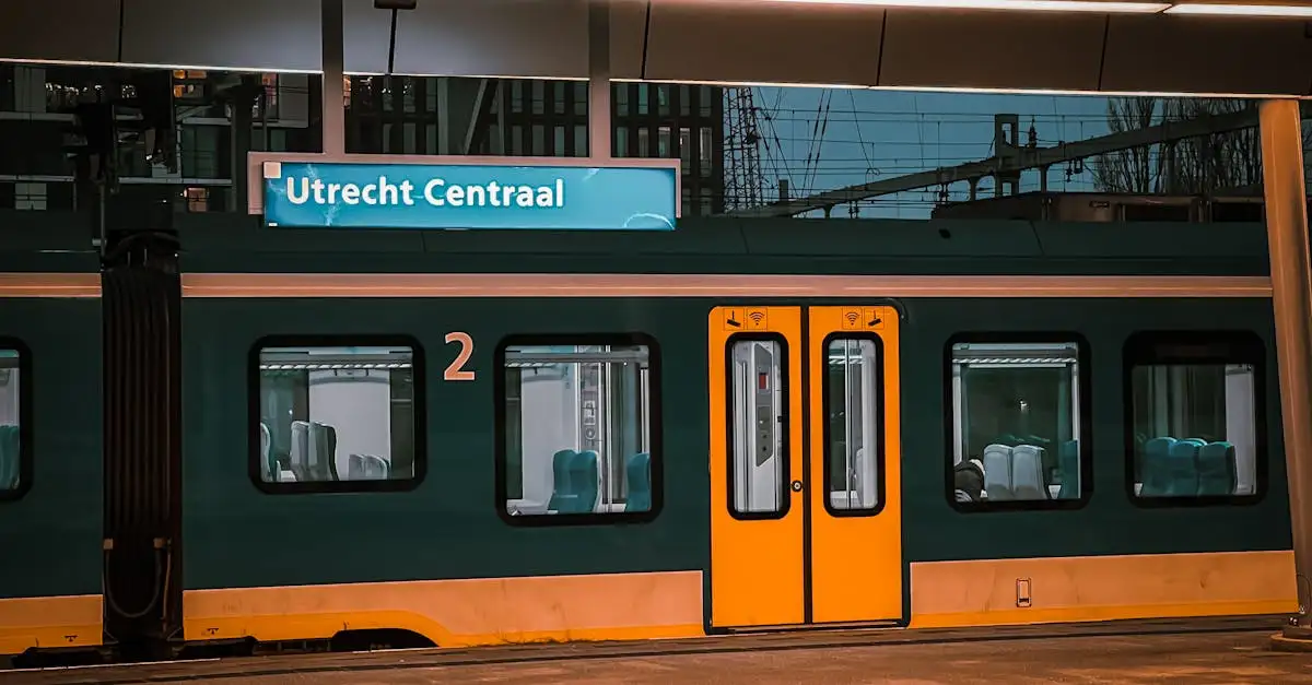 Utrecht Centraal: Treinreizen en Informatie